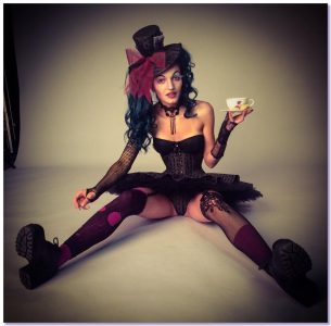 Taillenkorsett und Pancake-Tutu